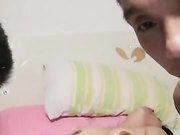 手机直播精品福利之尤物情人激情3P，露脸熟女姐姐跟两个猛男玩直播，激情爆草多姿势嗨皮第三弹