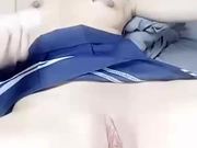 天然无毛白虎逼逼漂亮妹子学生制服黑丝 新买震动道具大JJ插入BB 大力震动呻吟浪叫