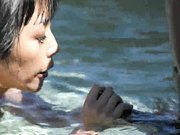 The Naughty Stepdaughter 泳池边享受继父大黑屌的淘气女儿