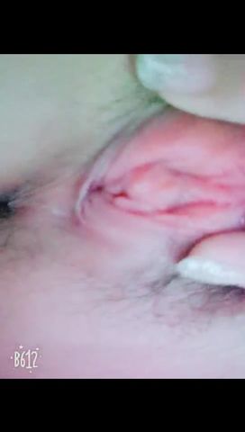 超可爱的漂亮美眉私拍性感逼逼粉嫩多水