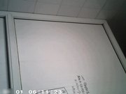 女厕近距离偷拍妹子人美逼嫩