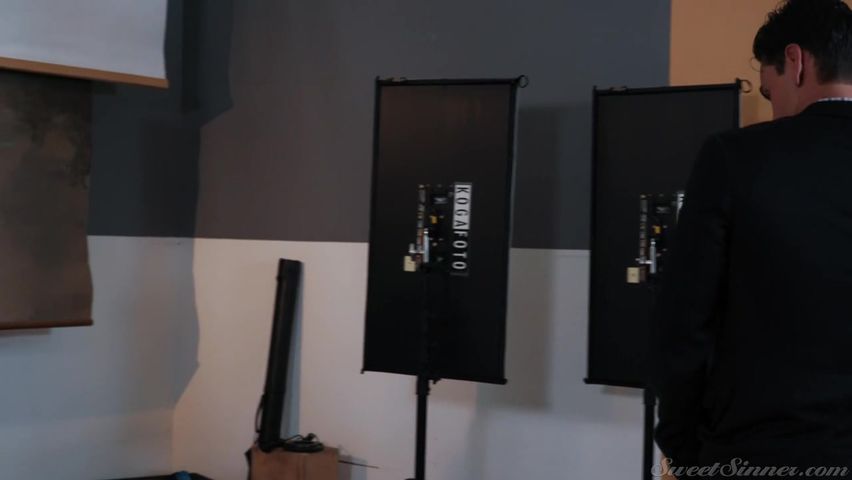 让金发美少女高潮不断的大鸡巴