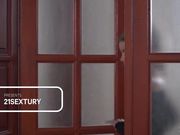 在办公室被大鸡巴教训的小女人