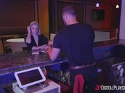 在卫生间迫不及待做爱的淫男荡女