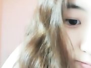 长相甜美身材苗条小美女全裸床上双跳蛋自慰