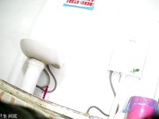 集体宿舍公共卫生间偷拍打工妹和男朋友刚打完炮内裤都是分泌物