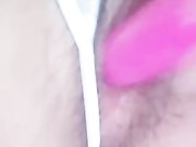 马尾漂亮萌妹子床上拨开内裤道具自慰秀喜欢