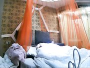 漂亮又害羞的大学美女酒店被早泄男操了2次,次次内射流出,看样子美女有点不满足