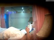 高颜值性感美女和眼镜男酒店开房用情趣道具把她绑起来鞭打屁股干