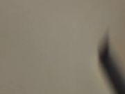 国内牛人潜入某娱乐城KTV女厕偷窥不小心被发现了被妹子用眼神怒视