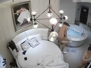 豪华酒店偷拍时尚气质美女与情人酒店私会两人迫不及待开干