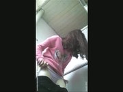 外站流出高校女厕近距离TP背着小包包来月事的妹子