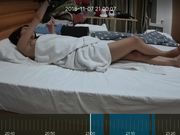 家庭网络摄像头偷拍肥挫男和美女情妇啪啪打桩式插花心内射