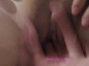 豪乳美女和朋友吃完宵夜带到酒店各种玩弄啪啪