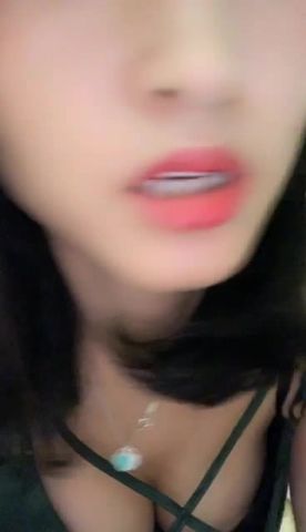 学表演的小骚逼黑丝情趣跟送快递的炮友激情啪啪秀