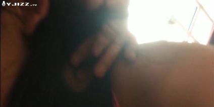 绝美女友第一次奉献给我的时候就是穿的这件粉色小肚兜