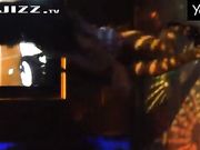 淫乱KTV三男一女在包房一边唱K一边啪啪