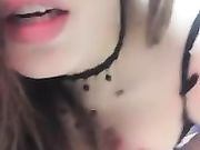 最新流出又一个敢玩不怕被封的漂亮女主播 奶子不是一般的大