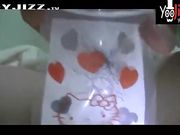 侄女的朋友G罩杯处女剪B毛留念 真他妈嫩 看了流口水