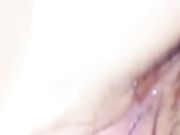 骚女家中直播自慰 手指还没插进去就已经湿了