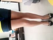 娇嫩小表妹家中发骚掰开嫩穴玩到淫水乱流