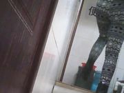 大学女厕所系列最后的长腿黑丝玉女绝对是个风骚型