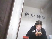 大学女厕所系列最后的长腿黑丝玉女绝对是个风骚型