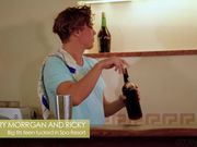 在温泉度假区被服务生内射的大奶美人