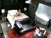 豪华套房偷拍大学生带女同学开房对白清晰