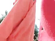 骚女小甜甜姐妹户外勾引扫地大叔强行扒裤子啪啪