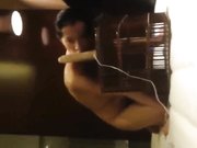 網上買了幾件新的玩具給二奶看她玩的不是一般嗨