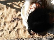 帅哥海边偶遇主持人采外景找个没人的地方刺激后入内射