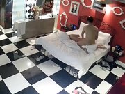 豪华马赛克房年轻情侣从浴室一直干到沙发还要整点sm