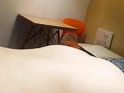 黑丝学妹身材娇小奶子翘床上很骚撅着屁股幻想被哥哥大鸡巴草