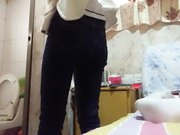 城郊巷内小店找快活70块的马尾辫小少妇边看A片边搞对白有趣