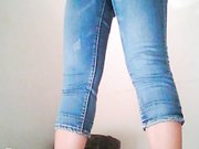 公厕定点拍摄系列各色真实良家美女值得一看.