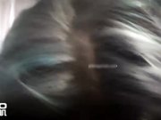 蚊帐房美女被操痛不让干了男友拔出鸡巴后想了下又强行草