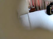 猴急大叔衣服还没吧少妇按倒扒光啪啪嘴里床声好听对白清晰