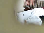 猴急大叔衣服还没吧少妇按倒扒光啪啪嘴里床声好听对白清晰