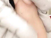 那个骚货草她的小哥哥出差了只能自己在家自慰玩跳弹.