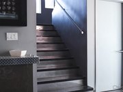 脱光了衣服钻到爸爸被窝里