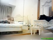 大神C仔约操极品白嫩美眉搞激动了安全套掉B里了