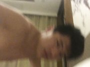 宿醉的小姨子无套趴着操射美臀擦干净免得被发现