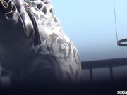 猥琐男暗拍两位美眉发现后被勾引到隐蔽处脱衣直接看逼撸射