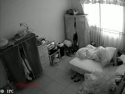 黑客破解家庭网络摄像头胖哥中午也要和苗条漂亮媳妇来一炮