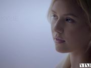 高颜值美女勾引闺蜜老公柔软奶子玩起来很舒服大屁股翘着冲动插入