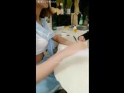 网红兔兔精彩演译老师给学生妹补习性教育课现场示范对白精彩