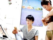 各种居家隐秘私生活TP露出大合集蹲在床上操媳妇和在客厅抱着媳妇边走边草的夫妻是真猛 720P高清