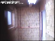 简陋蹲式女卫多视角连拍多位美眉