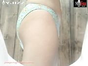 沙滩浴场洗手间换衣嘘嘘的五个绝色美女 雪白皮肤挺翘双乳和丰满的鲍鱼实在太诱惑了